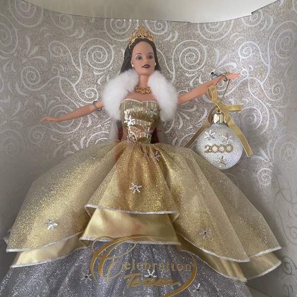 Special Edition 2000 Celebration Barbie - Picture 4 of 5